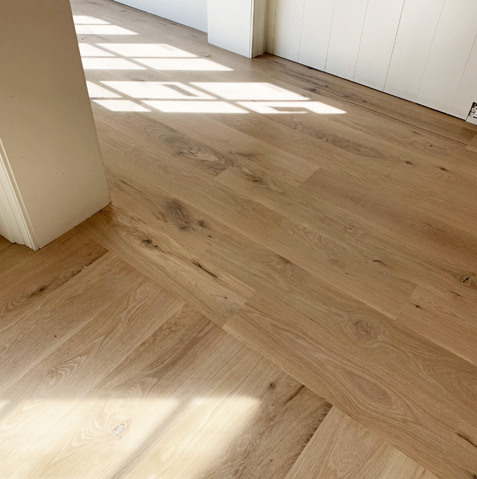 Atlanta White Oak Flooring - 10ft length x 8 inch wide x 3/4 thickness