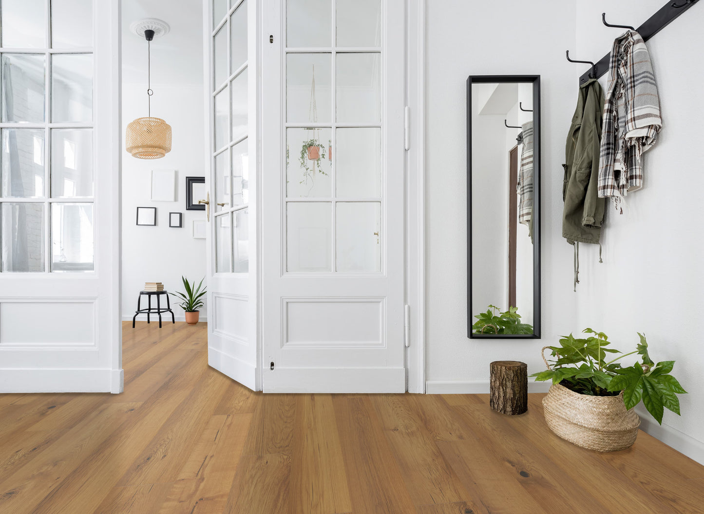 Sunlit Vine - European Oak - Engineered Flooring - 9.5 in.