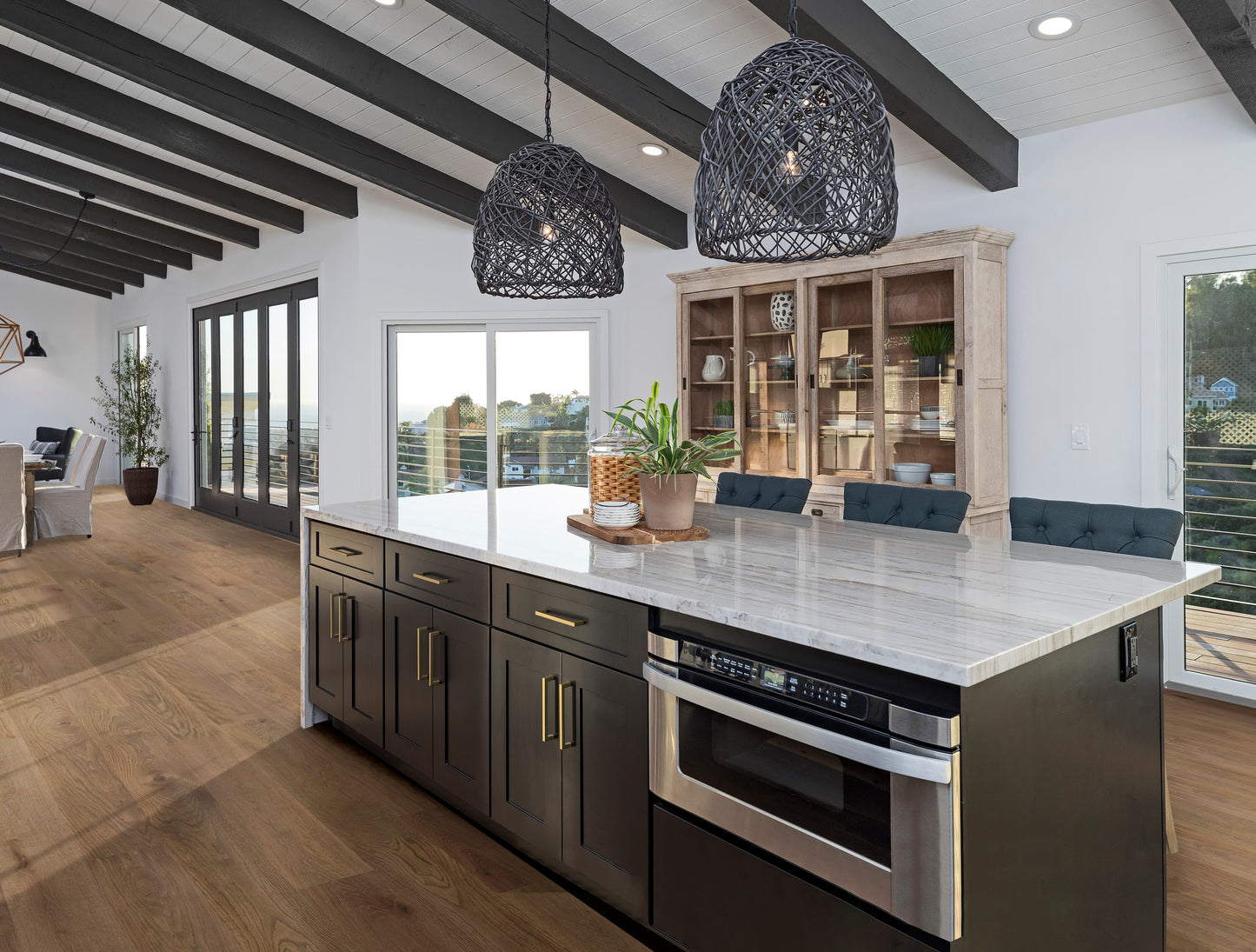Cava Cove - European White Oak - Engineered Flooring - 7.5 in.