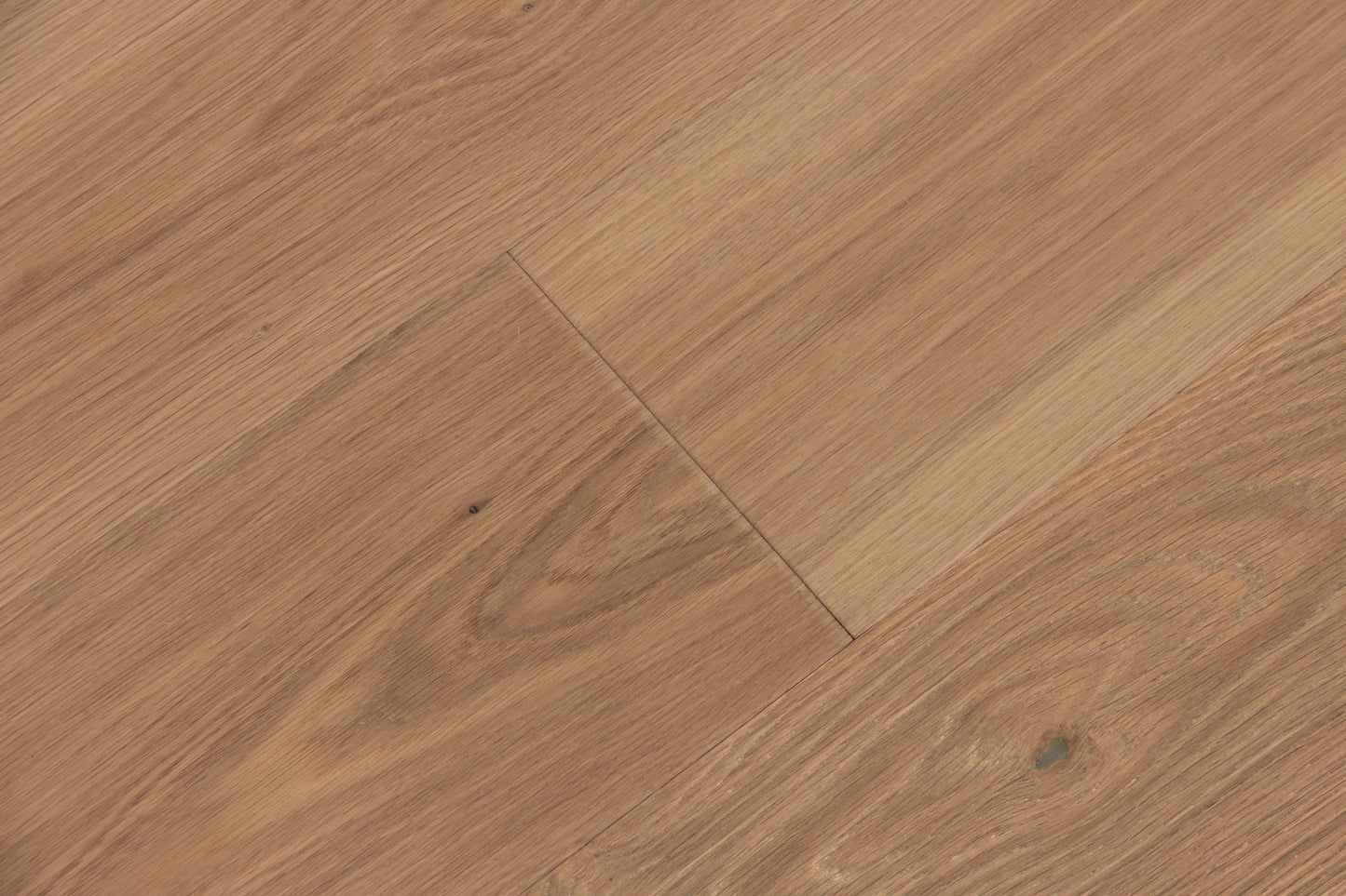 Champagne Sea - European White Oak - Engineered Flooring - 7.5 in.