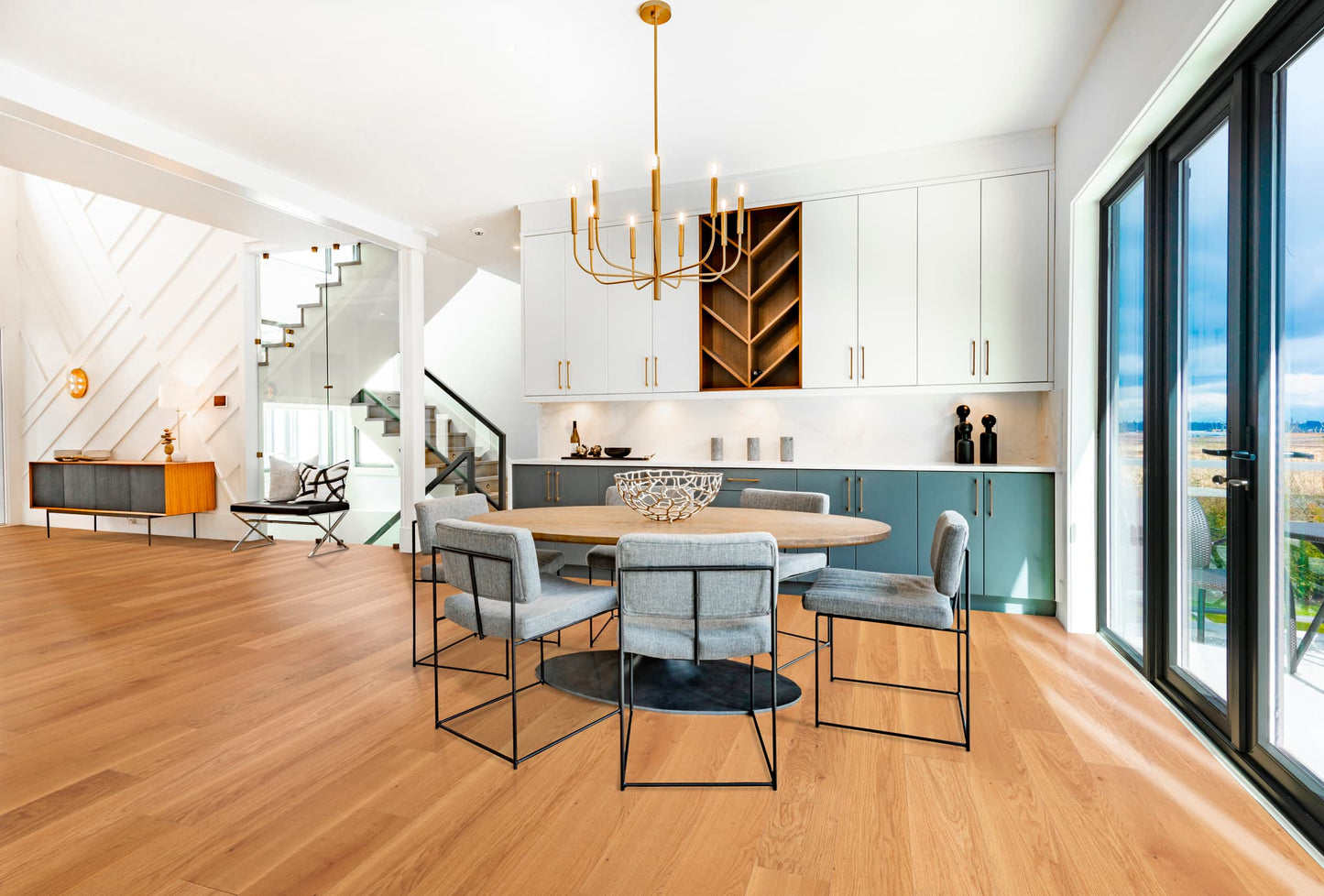 Honeyed Harvest - European White Oak - Select Grade - Engineered Flooring - 7.8 in.