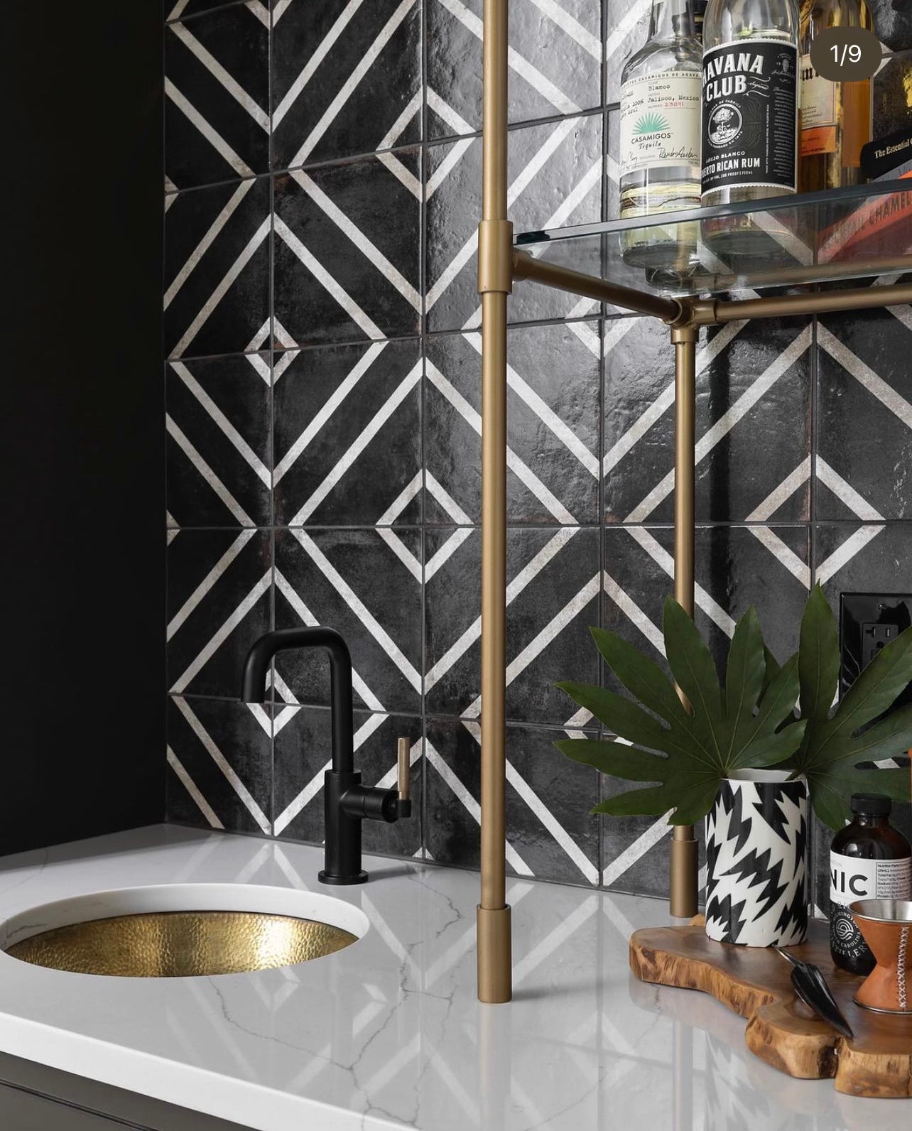 Modern Metal & Glass Shelves - Round Bracing - Gold