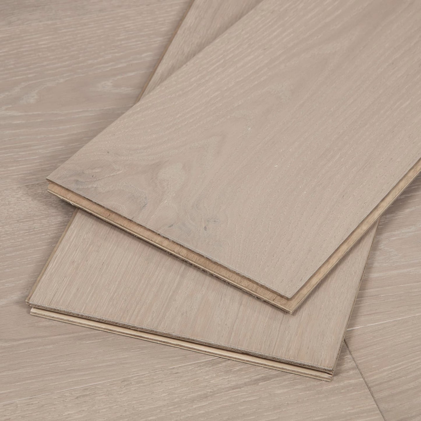 New World - European Oak - Engineered Flooring - 9.5 in.