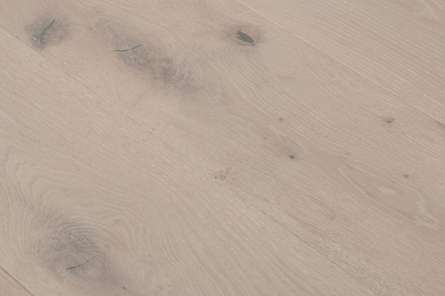 New World - European Oak - Engineered Flooring - 9.5 in.
