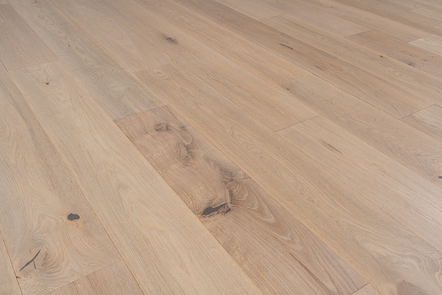 Classique - European Oak - Engineered Flooring - 9.45 in. wide plank