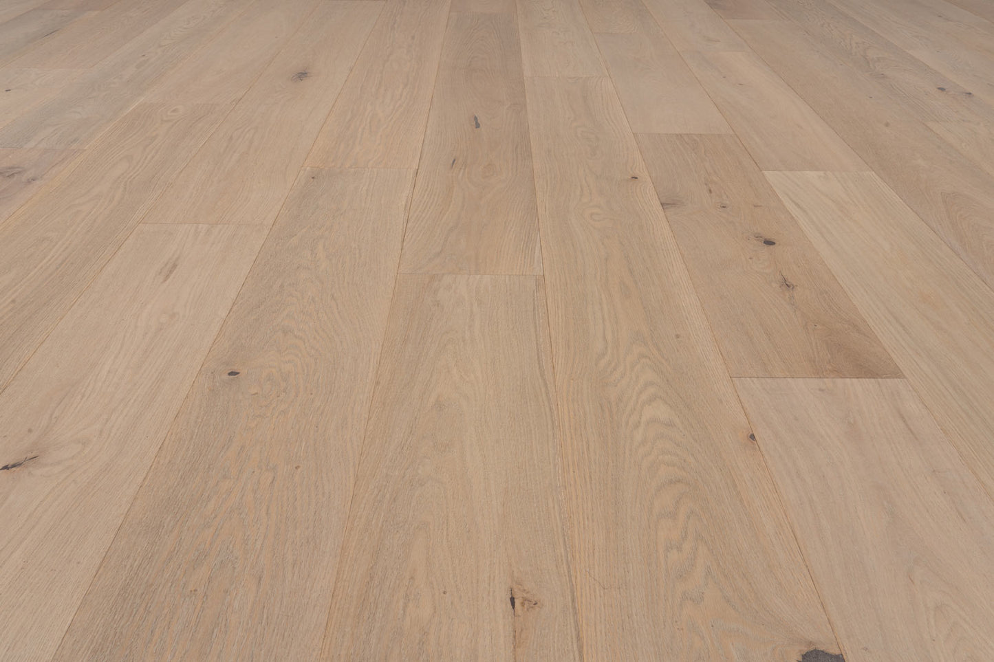 Classique - European Oak - Engineered Flooring - 9.45 in. wide plank