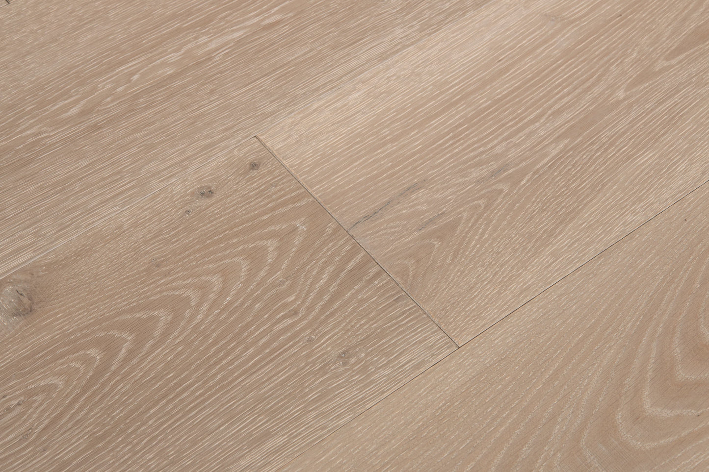 Sauvignon - European Oak - Engineered Flooring - 9.5 in.