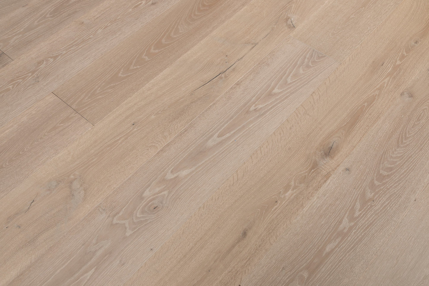Sauvignon - European Oak - Engineered Flooring - 9.5 in.