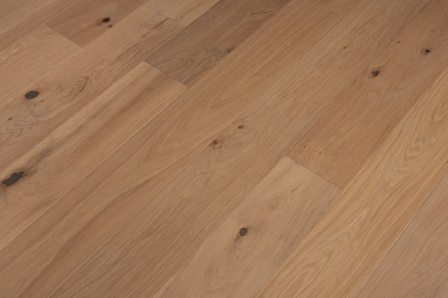Seacliff Sec - European White Oak - Engineered Flooring - 7.5 in.