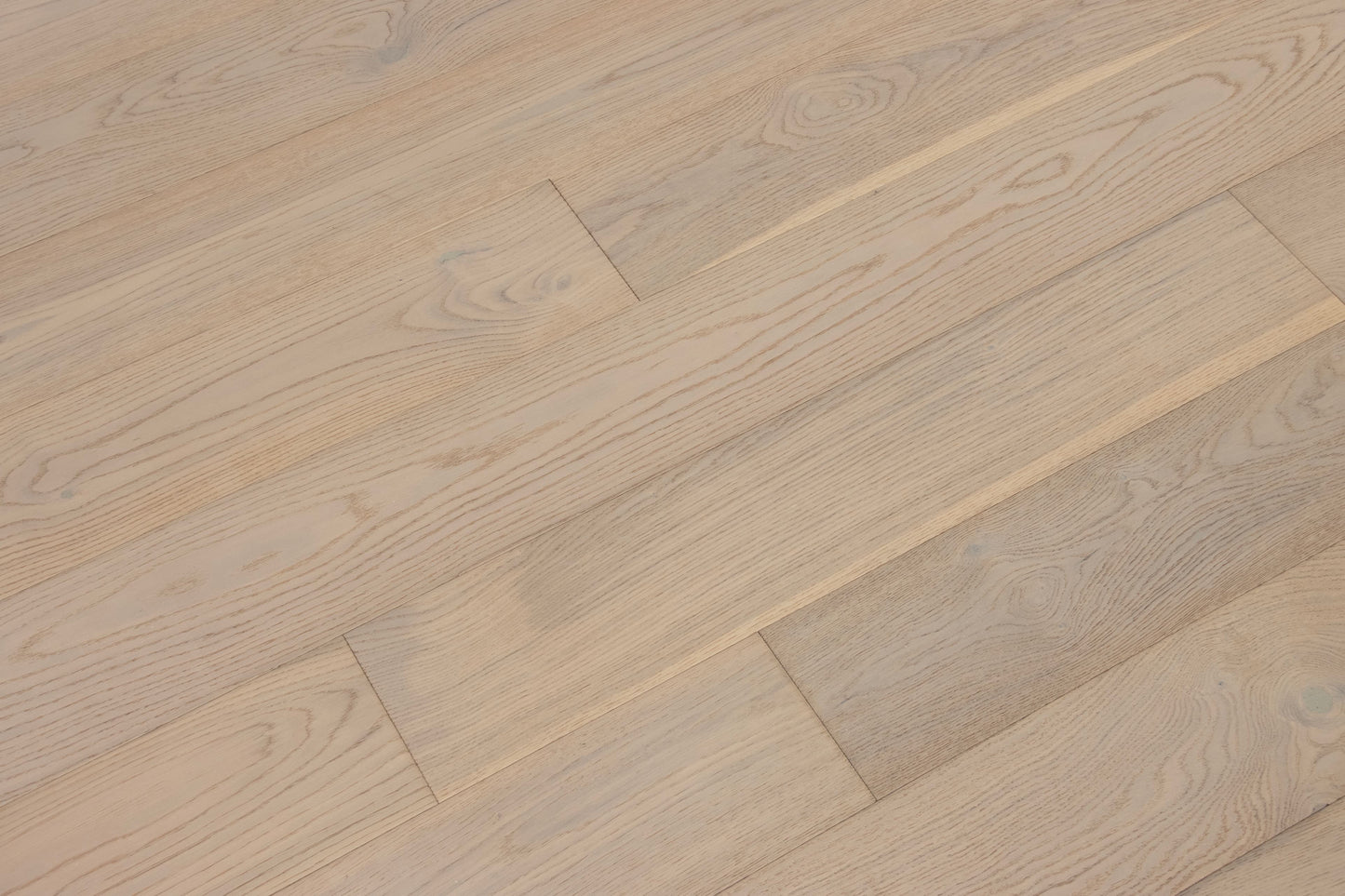 Beach Town Blanc - European White Oak - Engineered Flooring - 7.5 in.