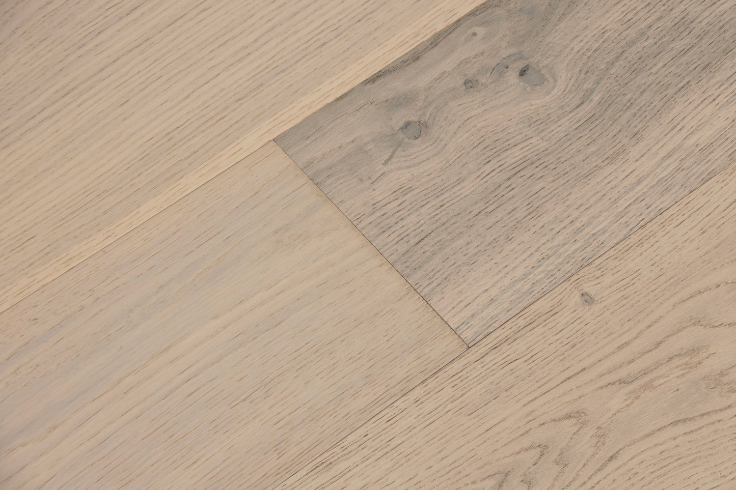 Beach Town Blanc - European White Oak - Engineered Flooring - 7.5 in.