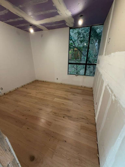 Sonoma Salt Oak - Barrel - European White Oak - Engineered Flooring - 7.5 in.