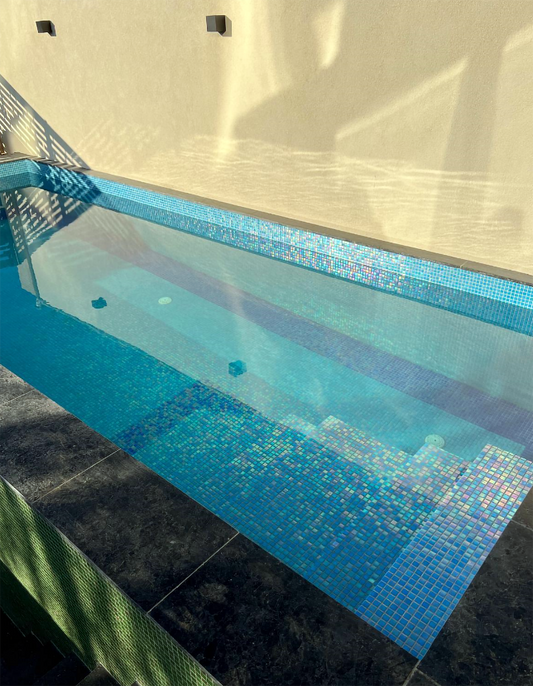 IA364 - Sky Blue Glass Mosaic Pool Tile