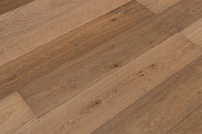 CALI - Knotty Barrel - European Oak - Engineered Flooring - 9.5 in. wide plank