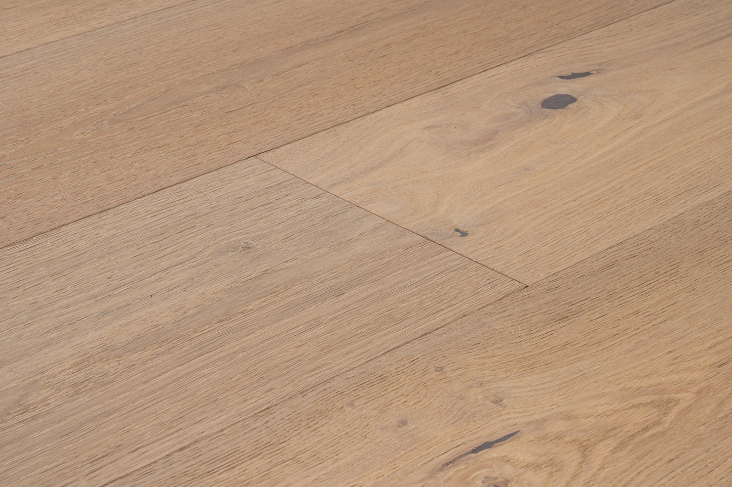 Diamonte - European Oak - Engineered Flooring - 9.45 in. wide plank