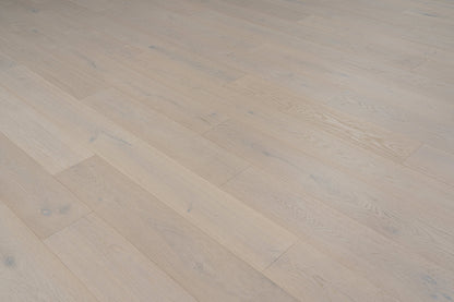 Bella - French Oak - Engineered Flooring - 7.48 in. wide plank