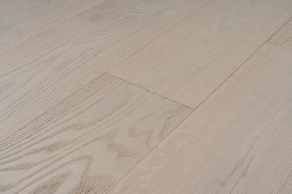 Bella - French Oak - Engineered Flooring - 7.48 in. wide plank