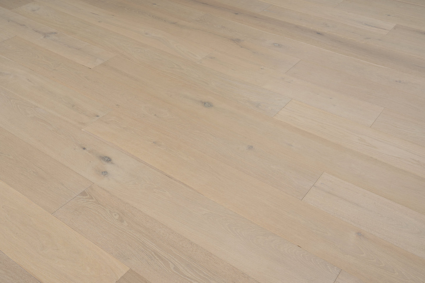 ORO - French Oak - Engineered Flooring - 7.48 in. wide plank