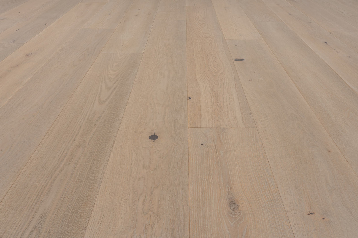 AMOUR - European Oak - Engineered Flooring - 9.45 in. wide plank