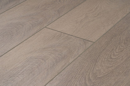 Born Ready - LVP - No Knots